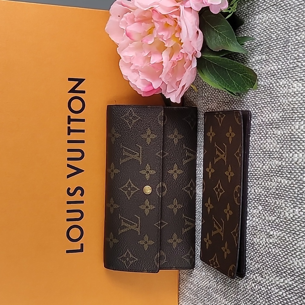 ❌️SOLD❌️ Bundle Louis Vuitton wallet and check book